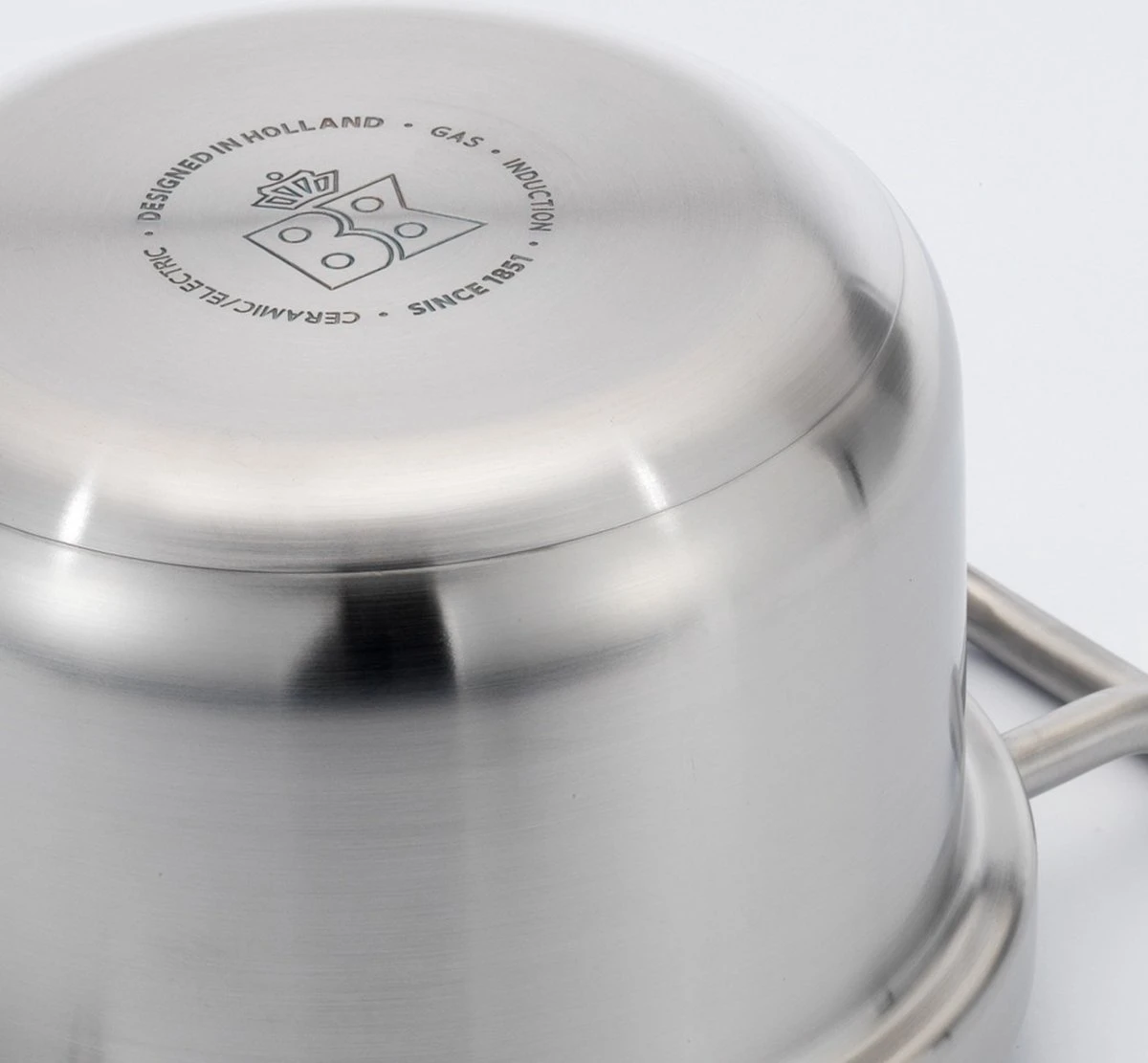 BK Q-linair Master Glas Pannenset - 5-delig - Glazen Deksel - Veilig Afgietsysteem - Inductie 2 BK Q-linair Master Glas Pannenset - 5-delig - Glazen Deksel - Veilig Afgietsysteem - Inductie - Image 2