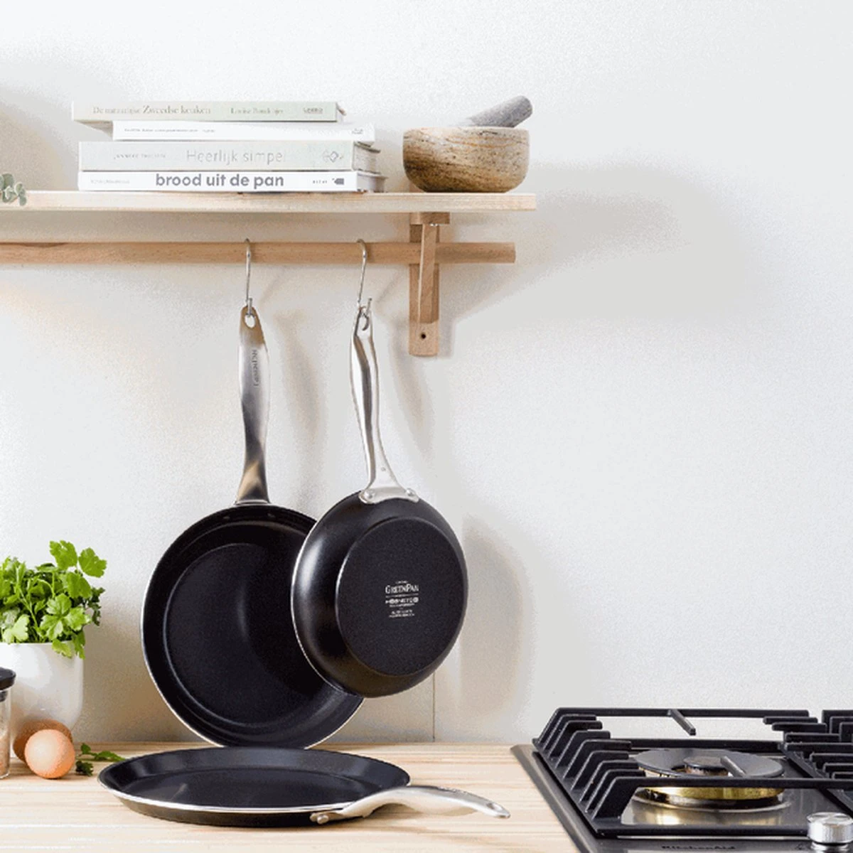 GreenPan Koekenpan - Royal Black - ø 28 Cm - Keramische Anti-aanbaklaag 5 GreenPan Koekenpan - Royal Black - ø 28 Cm - Keramische Anti-aanbaklaag - Image 5