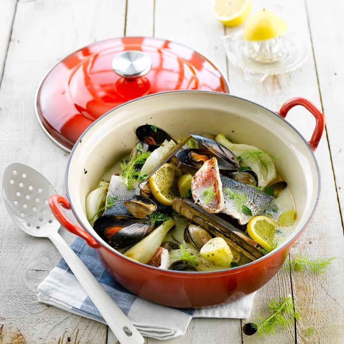 Le Creuset Braadpan Faitout Tradition Kersenrood - ø 24 Cm / 3 Liter 2 Le Creuset Braadpan Faitout Tradition Kersenrood - ø 24 Cm / 3 Liter - Image 2