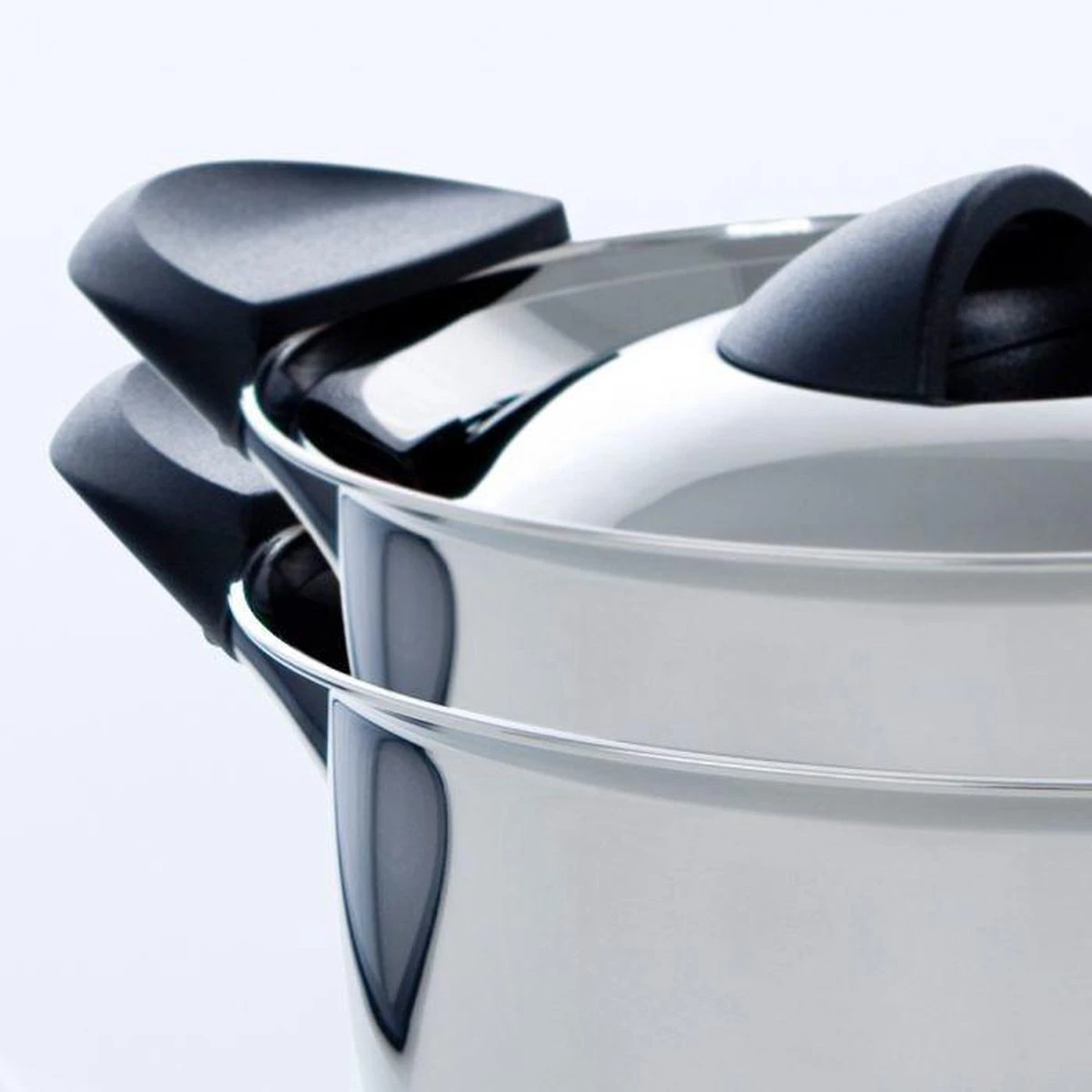 BK Q-linair Classic Pannenset - 5 Delig - RVS - Veilig Afgietsysteem - Inductie 4 BK Q-linair Classic Pannenset - 5 Delig - RVS - Veilig Afgietsysteem - Inductie - Image 4