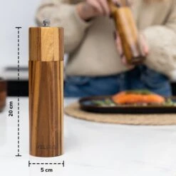 Deleca Luxe Peper En Zoutmolen Set - Zout / Pepermolen - Handmatig - Met Navul Lepel & Geschenkdoos - Acacia Hout - Rond -Beste Keuken Serie Winkel 1200x1200 573