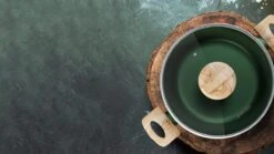 Forest, Braadpan Met Deksel – Ø 16 Cm – 100% Gerecycled Aluminium – Geschikt Voor Alle Warmtebronnen - Duurzame Pan – PFOA Vrij – Sudderpan – Stoofpan – 2.5 L -Beste Keuken Serie Winkel 1200x675 2