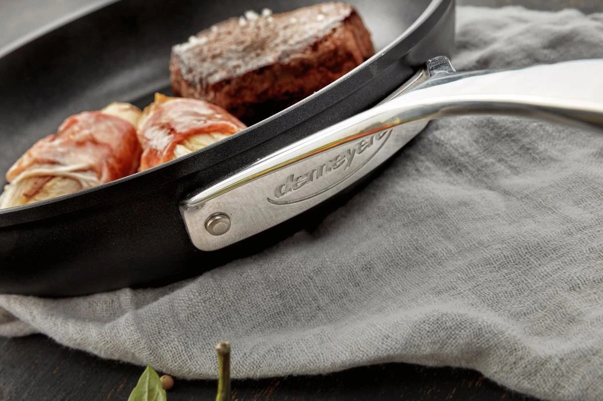 Demeyere Alu Pro Dura Glide Koekenpan - Ø 24 & Ø 28cm - Titanium 3 Demeyere Alu Pro Dura Glide Koekenpan - Ø 24 & Ø 28cm - Titanium - Image 3