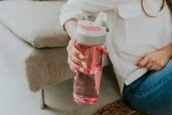 Kambukka Lagoon Drinkfles 750ml - Rose Lemonade Met Geïntegreerd Rietje 23 Kambukka Lagoon Drinkfles 750ml - Rose Lemonade Met Geïntegreerd Rietje -Beste Keuken Serie Winkel 1200x800 114