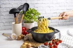 Smile 10-Delige Pannenset - Anti Aanbaklaag - Vaatwasser Bestendig - Zwart - MGK-17 22 Smile 10-Delige Pannenset - Anti Aanbaklaag - Vaatwasser Bestendig - Zwart - MGK-17 -Beste Keuken Serie Winkel 1200x800 45