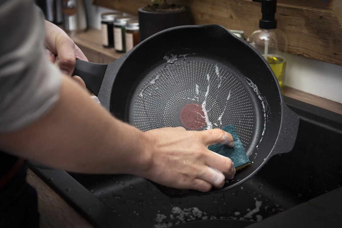 Tefal Robusto - Hapjespan - Ø26 Cm - Met Deksel 3 Tefal Robusto - Hapjespan - Ø26 Cm - Met Deksel - Image 3