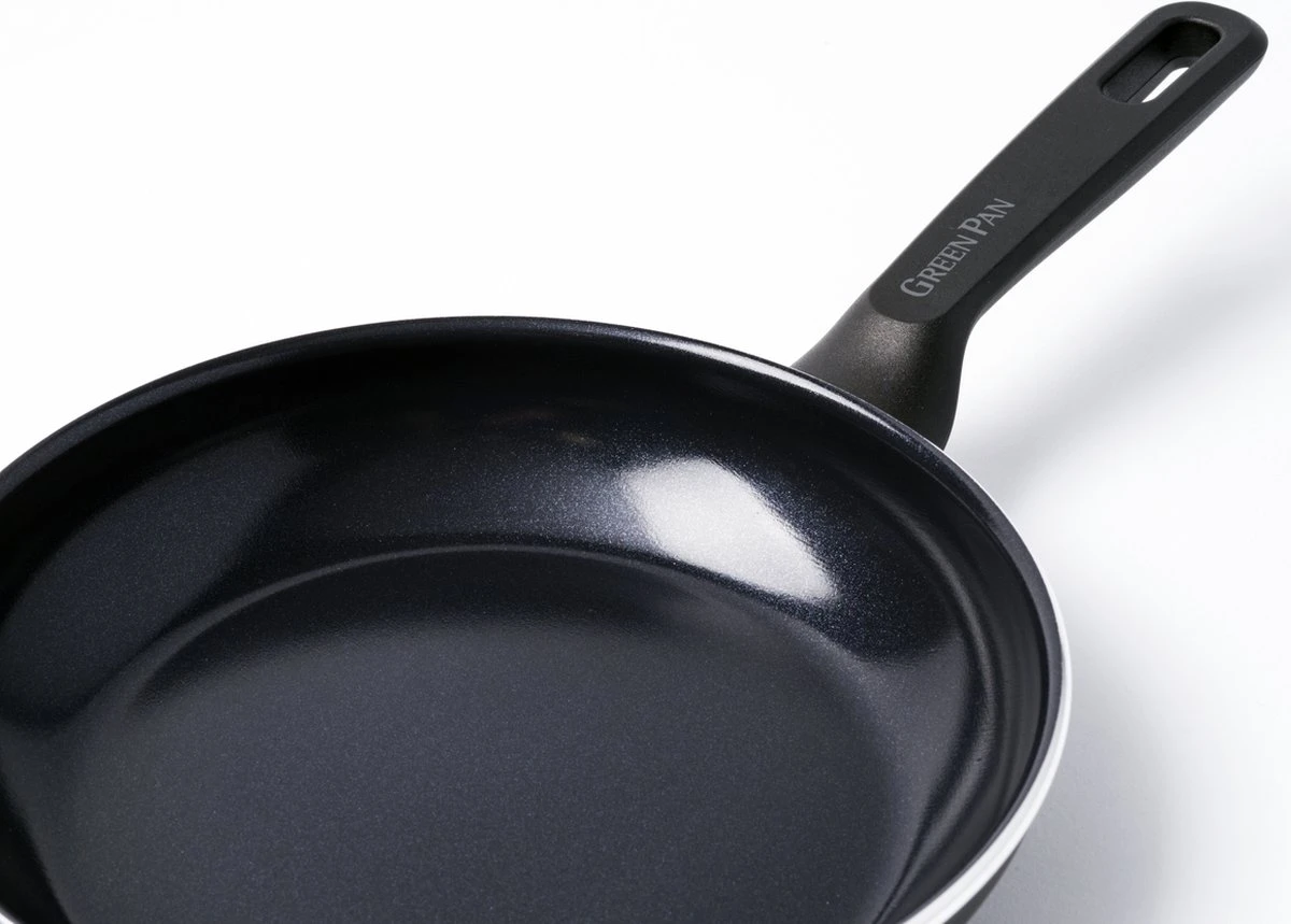 GreenPan Memphis Koekenpannenset - 3-delig - Zwart - Inductie - PFAS-vrij 17 GreenPan Memphis Koekenpannenset - 3-delig - Zwart - Inductie - PFAS-vrij - Image 17