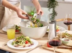 Joseph Joseph - Uno Saladeschaal - Met Saladebestek 14 Joseph Joseph - Uno Saladeschaal - Met Saladebestek -Beste Keuken Serie Winkel 1200x899 15