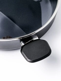 GreenPan Memphis Hapjespan 28cm - Zwart - Inductie - PFAS-vrij 26 GreenPan Memphis Hapjespan 28cm - Zwart - Inductie - PFAS-vrij -Beste Keuken Serie Winkel 900x1200 4